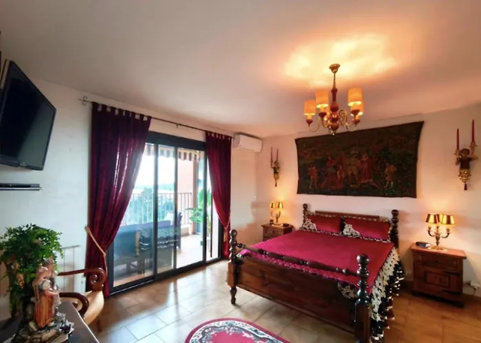 Lejlighed Large Bright With Balcony And Sea View *